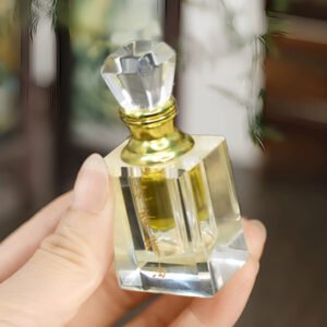 Pure Agarwood Essential Oil(a dropper bottle or a rollerball bottle)